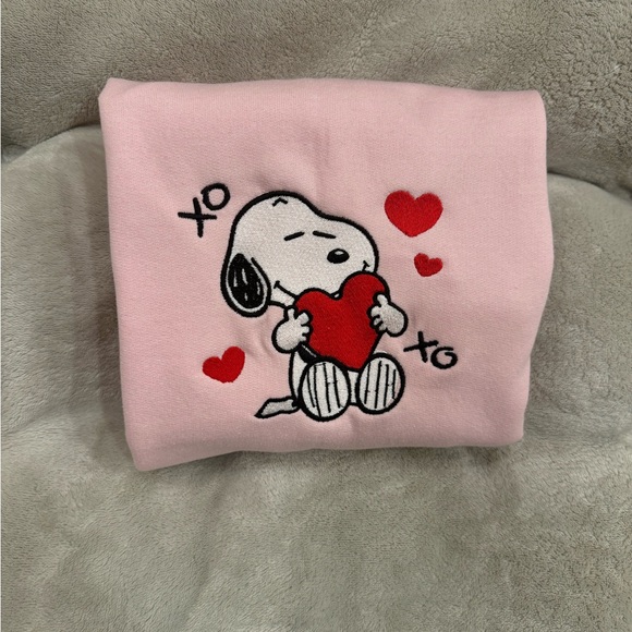 Snoopy Embroidered Sweatshirt - Picture 1 of 1